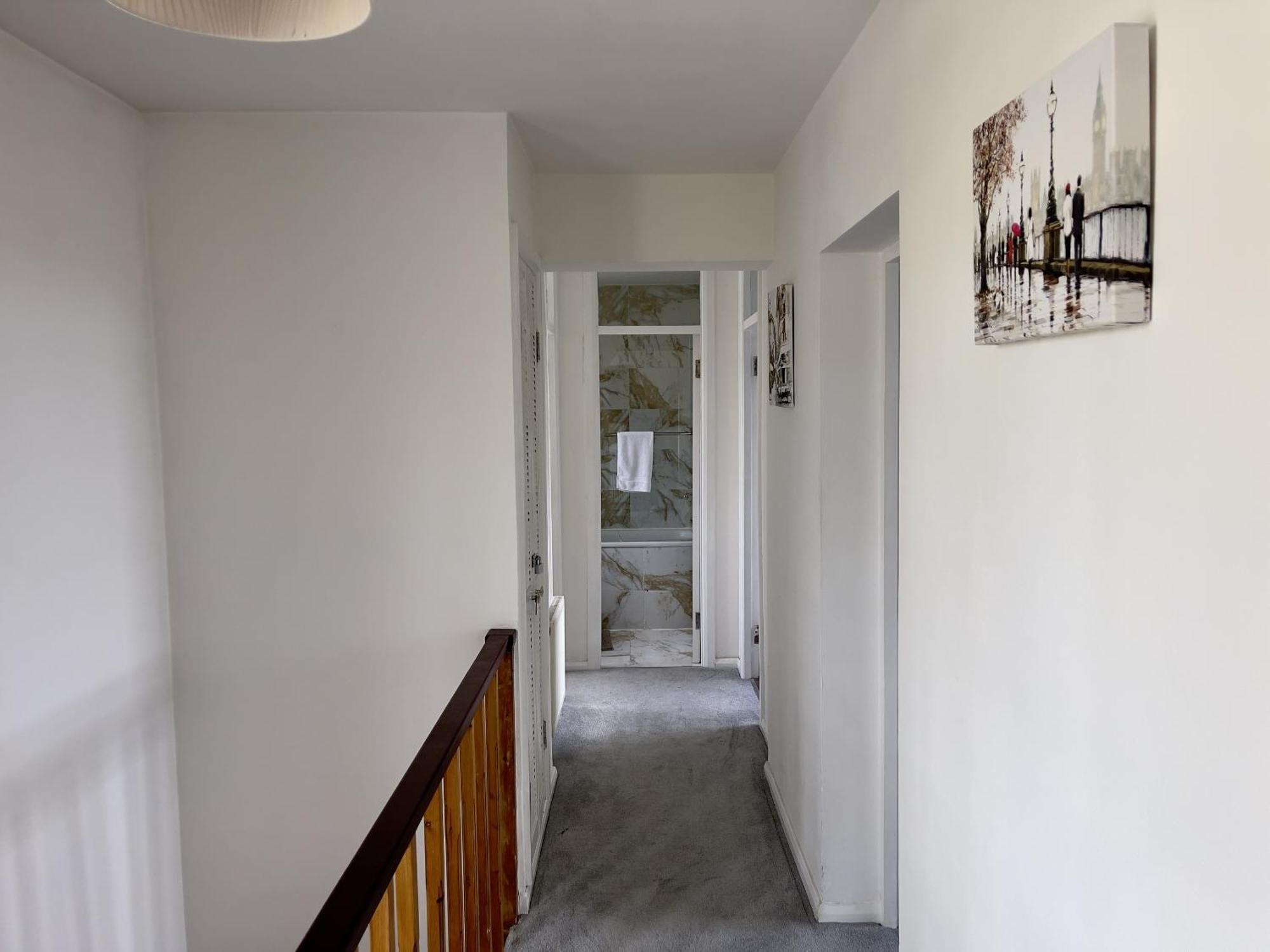 Beautiful 3-Bed Apartment At Swiss Cottage Londres Exterior foto