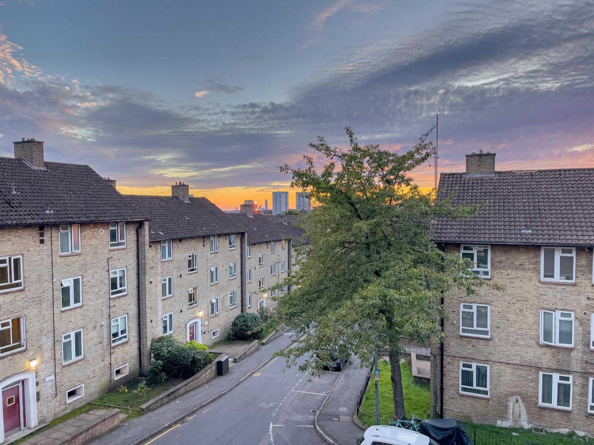 Beautiful 3-Bed Apartment At Swiss Cottage Londres Exterior foto
